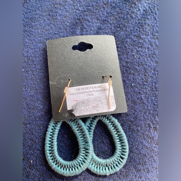 Mia & Tess turquoise earrings - Picture 5 of 5